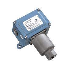 UE Controls J6 Series Pressure Switches  Model 218-230